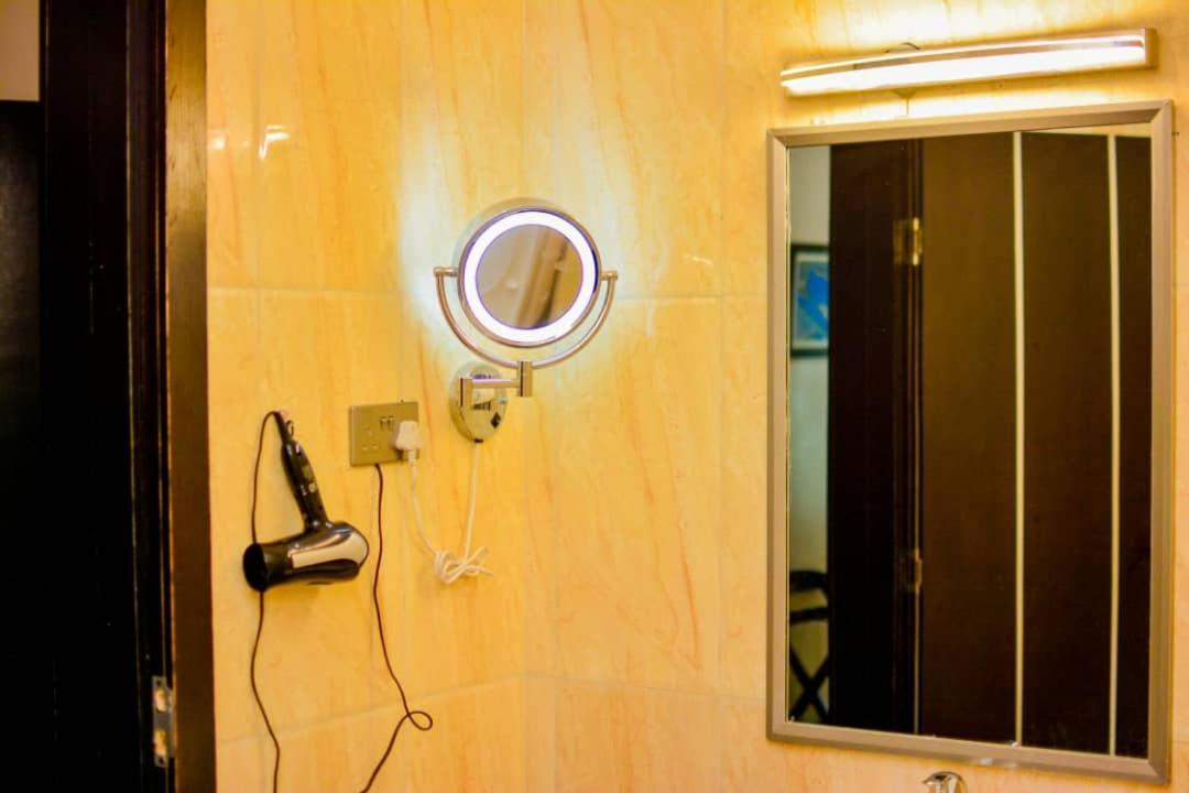 Wetland Hotel Ughelli Ngoại thất bức ảnh