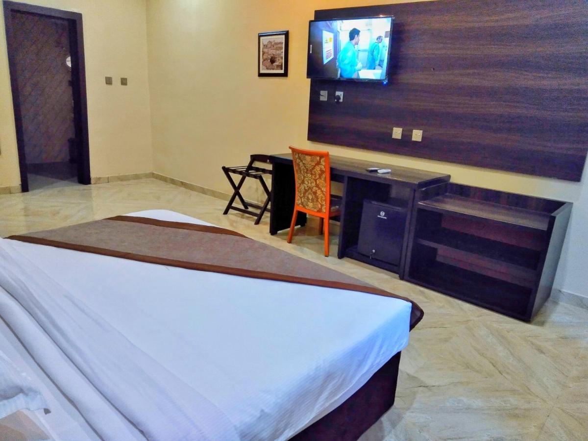 Wetland Hotel Ughelli Ngoại thất bức ảnh
