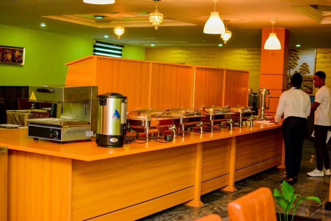 Wetland Hotel Ughelli Ngoại thất bức ảnh