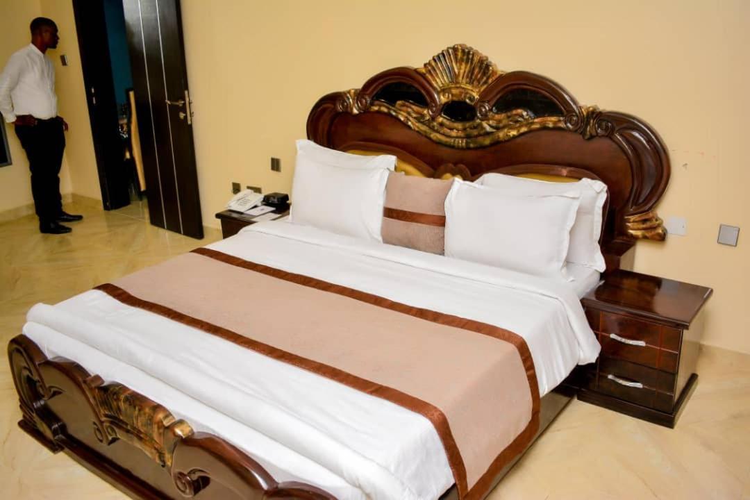 Wetland Hotel Ughelli Ngoại thất bức ảnh