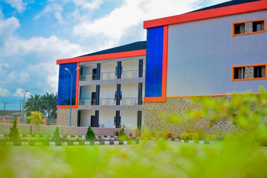Wetland Hotel Ughelli Ngoại thất bức ảnh