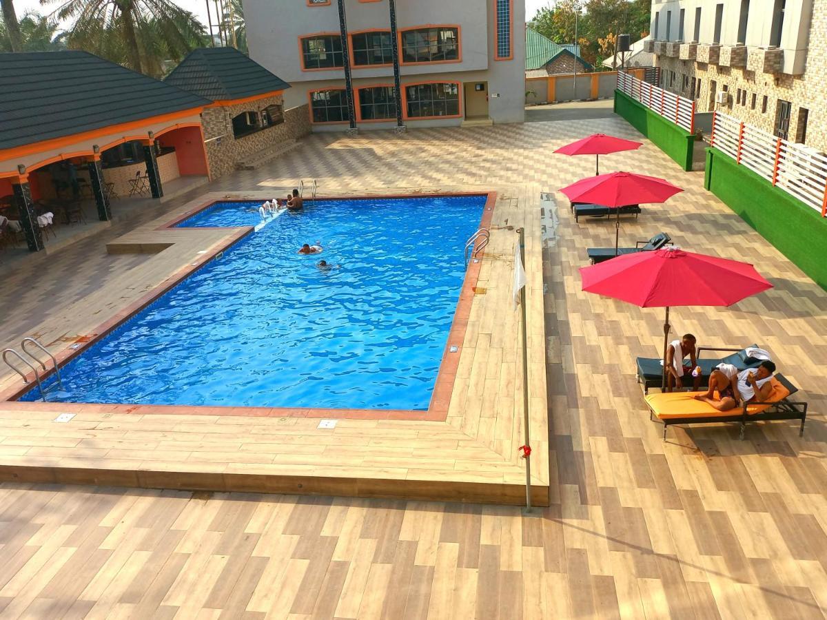 Wetland Hotel Ughelli Ngoại thất bức ảnh