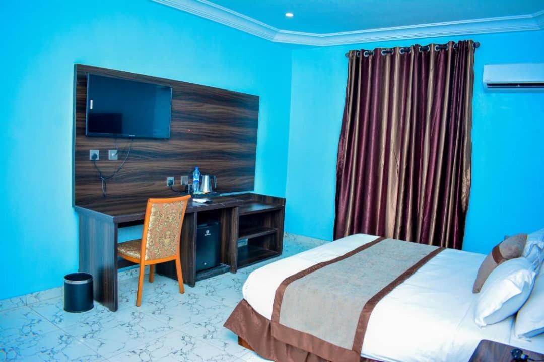 Wetland Hotel Ughelli Ngoại thất bức ảnh