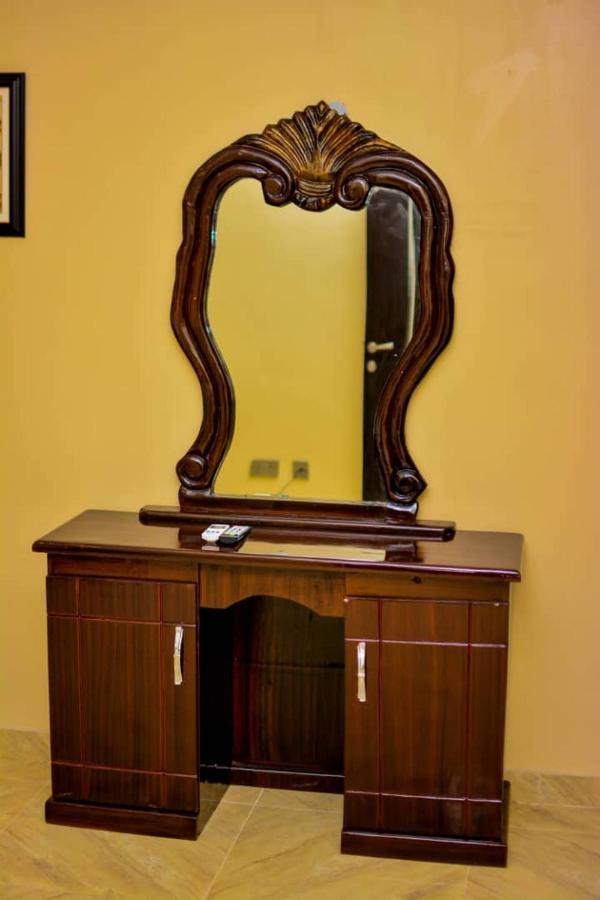 Wetland Hotel Ughelli Ngoại thất bức ảnh
